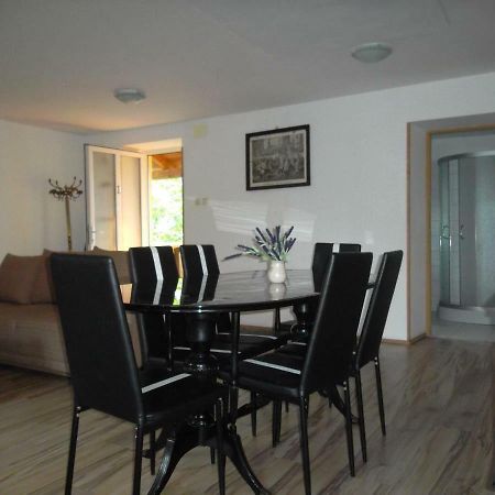 Hodak Apartment เนเรซีน ภายนอก รูปภาพ