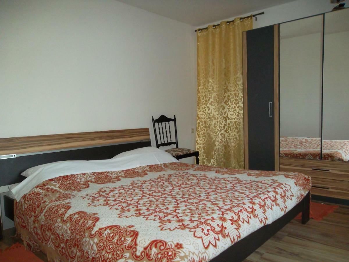 Hodak Apartment เนเรซีน ภายนอก รูปภาพ