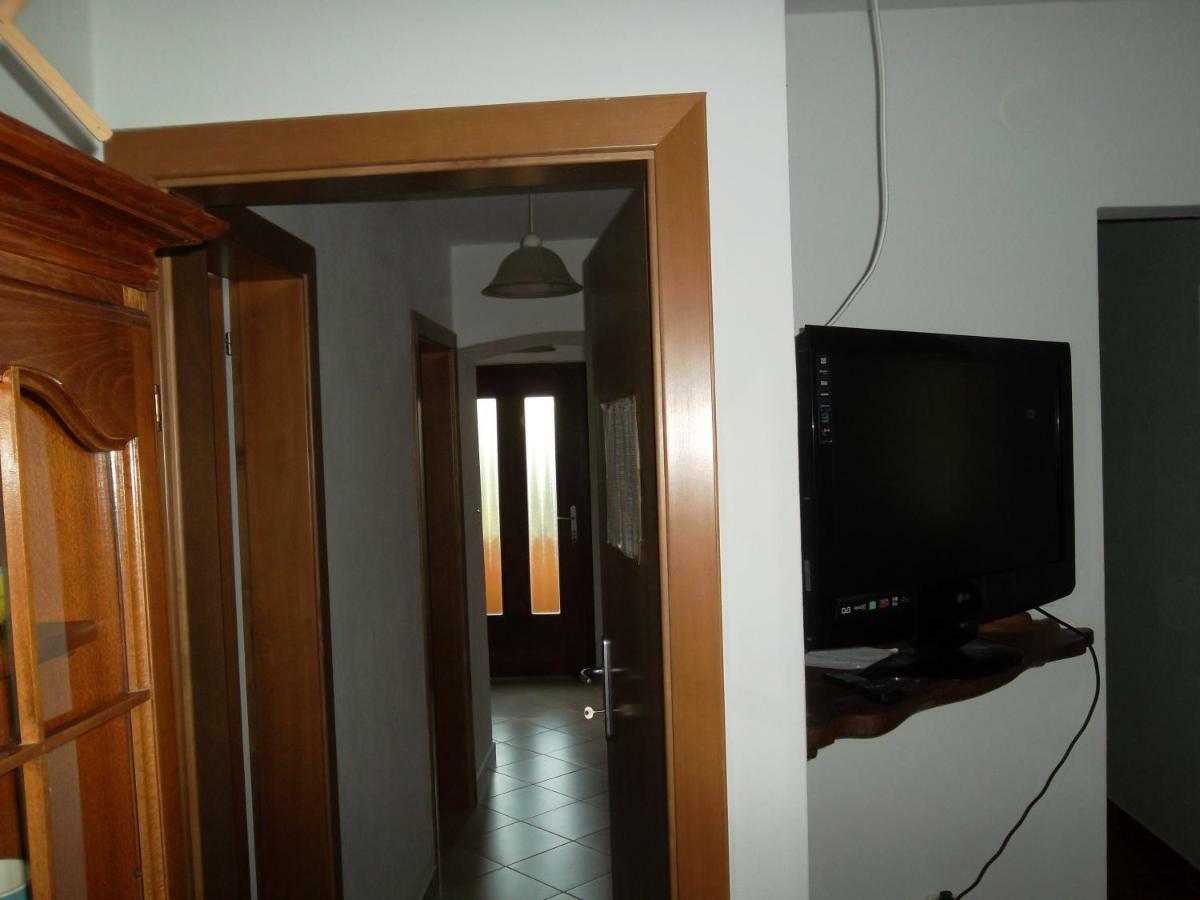 Hodak Apartment เนเรซีน ภายนอก รูปภาพ