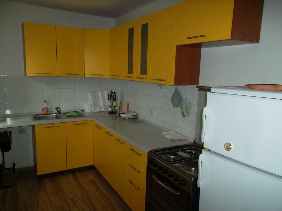 Hodak Apartment เนเรซีน ภายนอก รูปภาพ